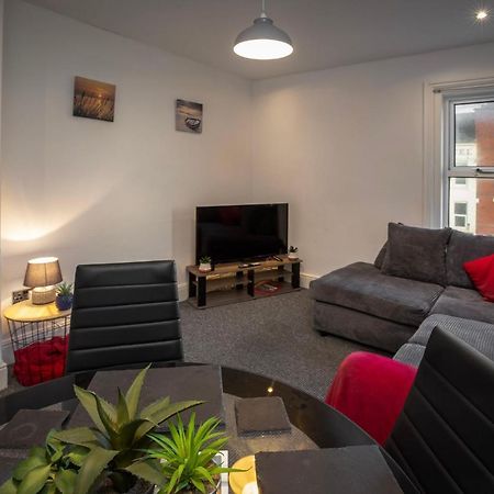 Апартаменты 03 Springfield - Sleeps 4 Блэкпул Экстерьер фото